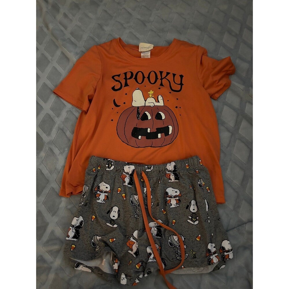 Snoopy Halloween Pajama Set - Size Small